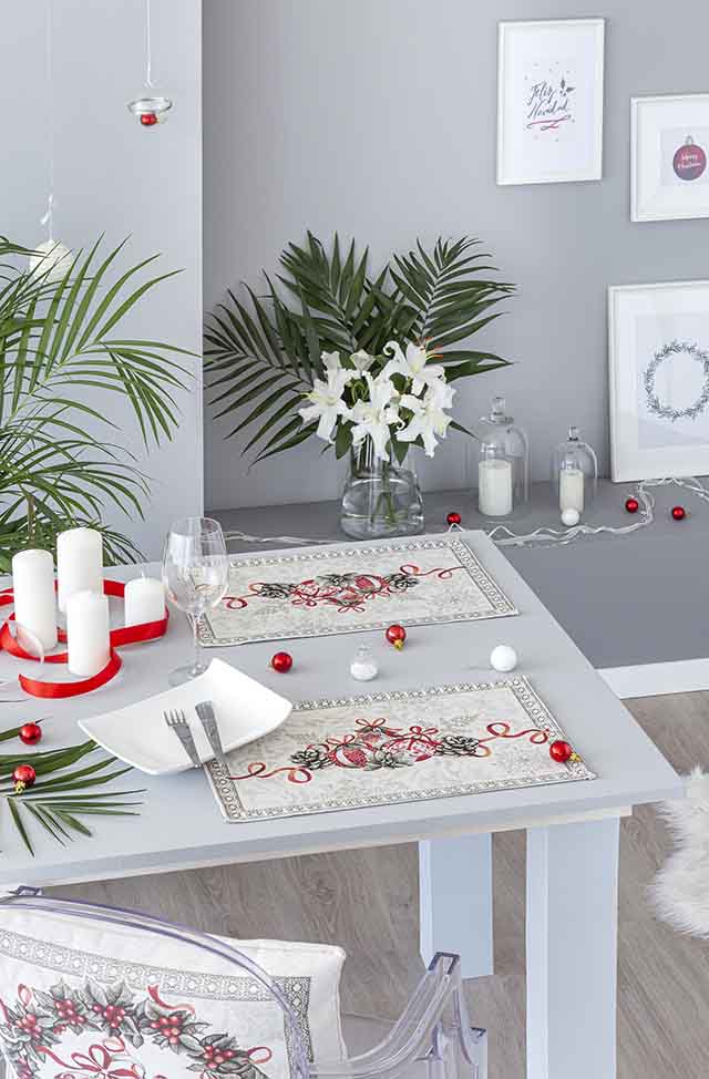 Set individual de mesa de tejido jacquard con bolas de Navidad. 30×45 KRIS - Imagen 2